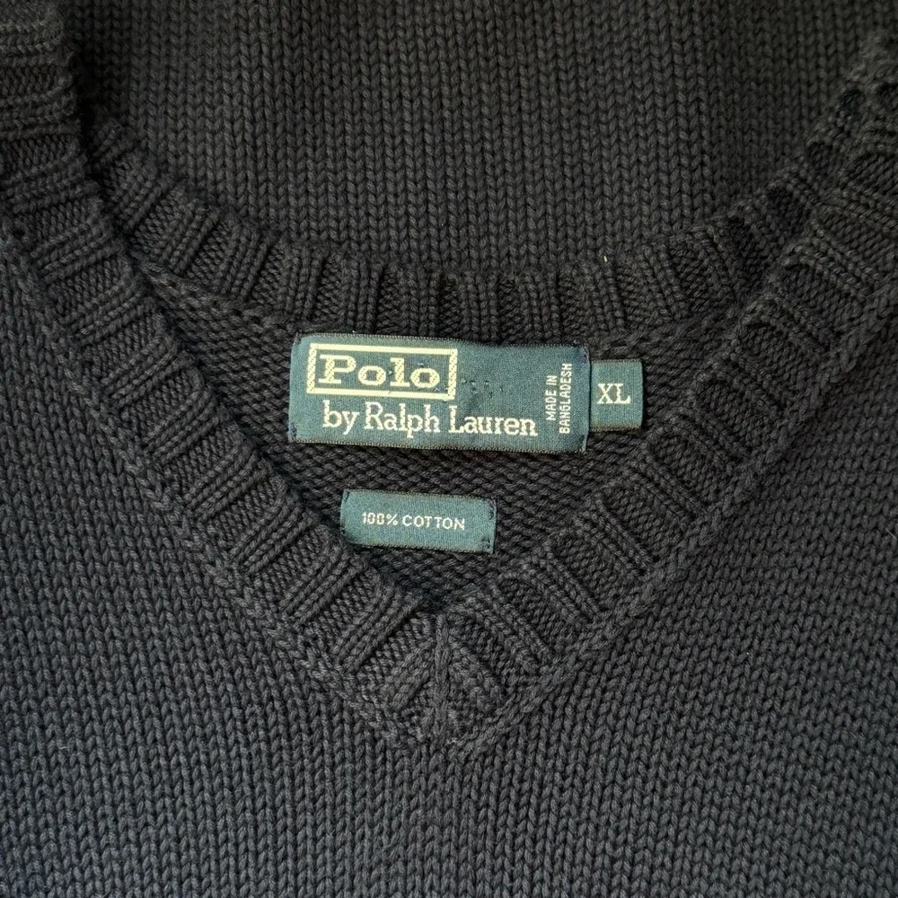 Ralph Lauren Men's Navy V-Neck Sweater Vest. Size XL